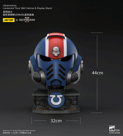 Casco MkX y soporte de exhibición del teniente Titus de los Ultramarines